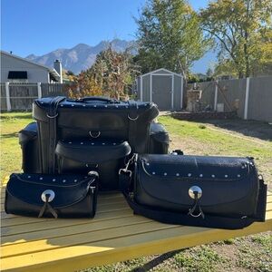 Black Motorcycle Saddlebag Set - 3-Piece Leather